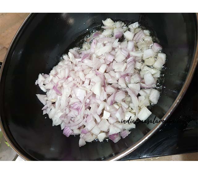 onion-in-bhartha