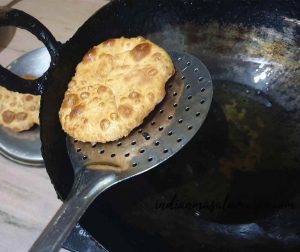 potato-stuffing-kachori-recipe